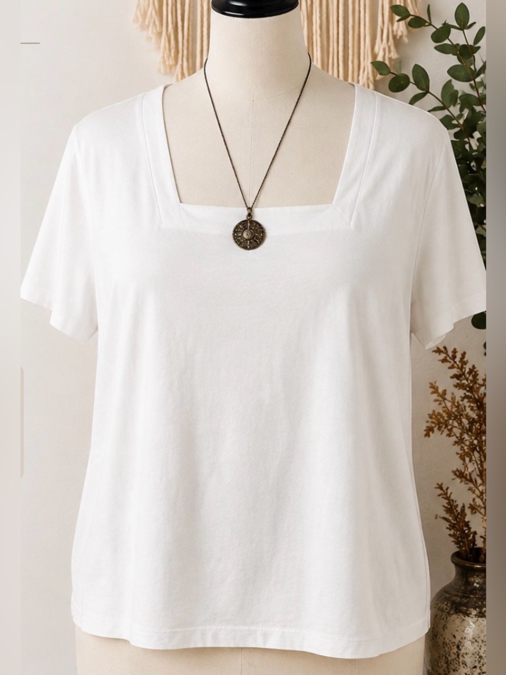 Jones New York White Square-Neck Short Sleeve Tee